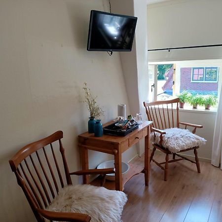Bed and Breakfast Bij De Friesche Poort Буртанье Номер фото