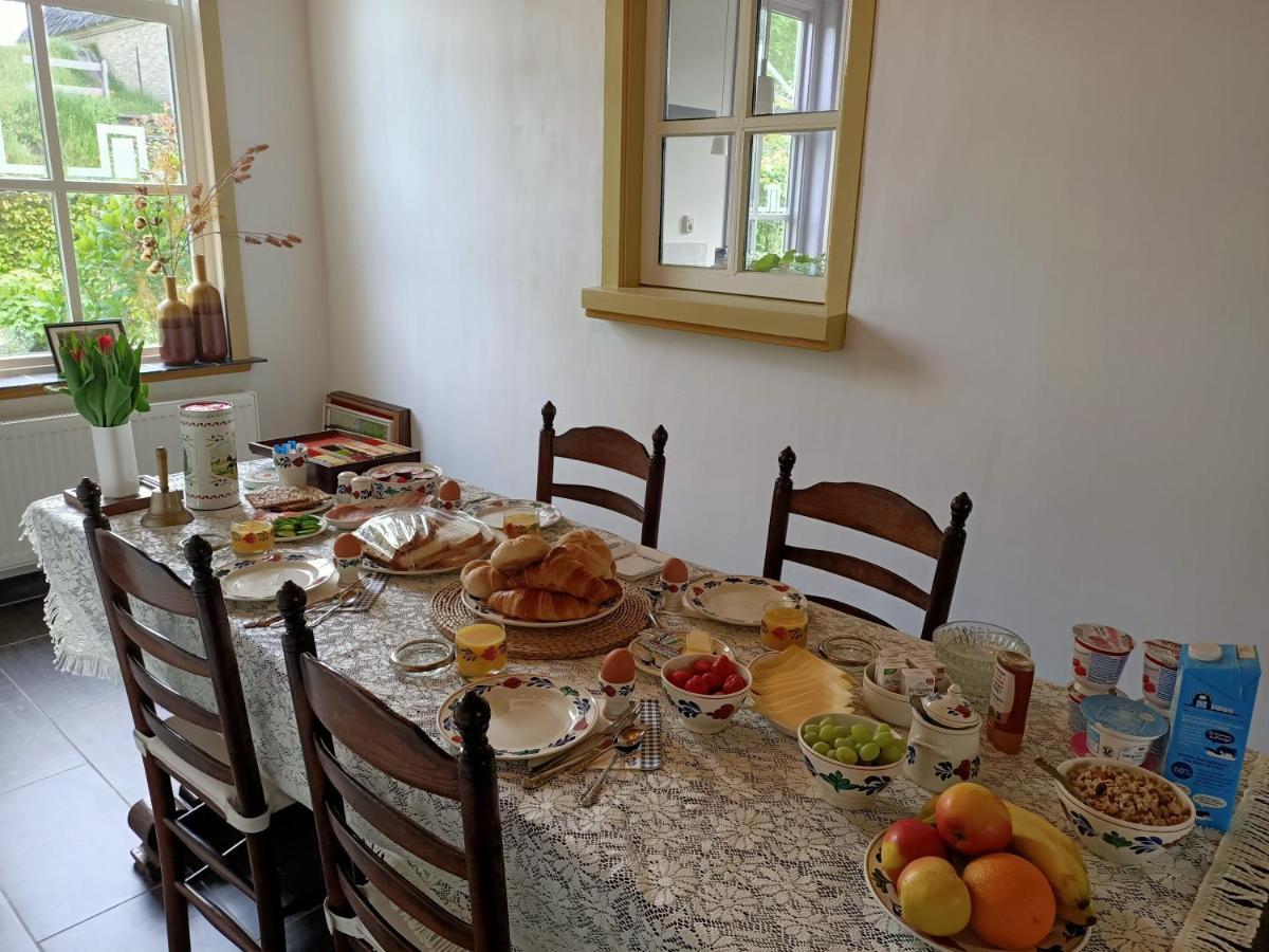 Bed and Breakfast Bij De Friesche Poort Буртанье Экстерьер фото