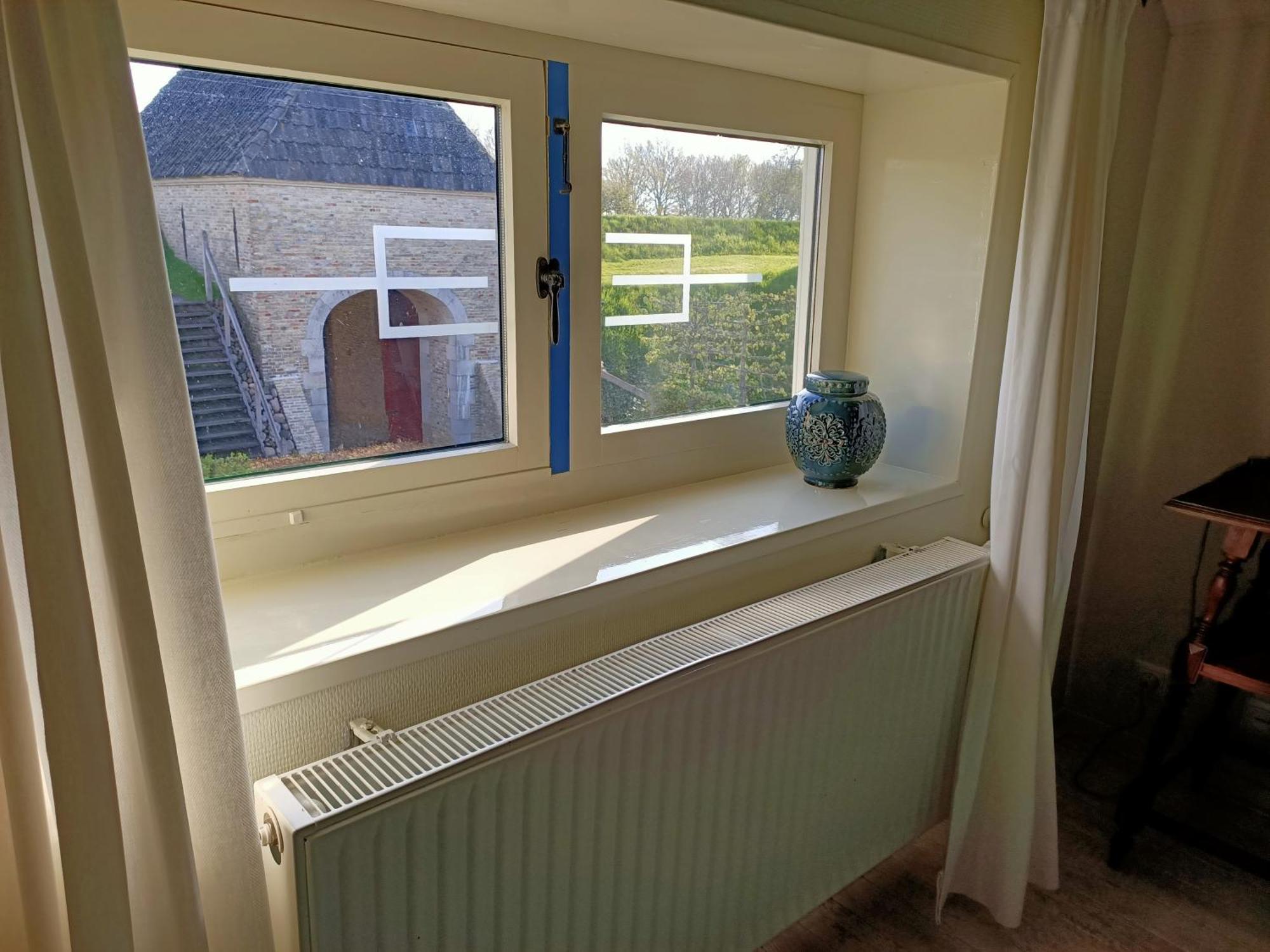 Bed and Breakfast Bij De Friesche Poort Буртанье Номер фото